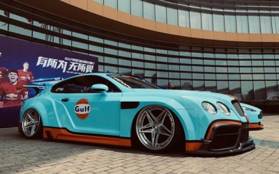 Airbft pneumatic suspension and Manchester United team create a super case