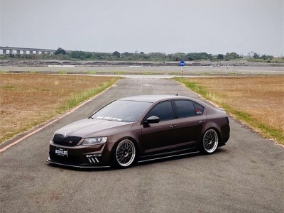 Taiwan Skoda Octavia lowered is charming