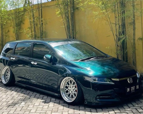 Elevate Your Honda Odyssey’s Style with a Lowered Suspension