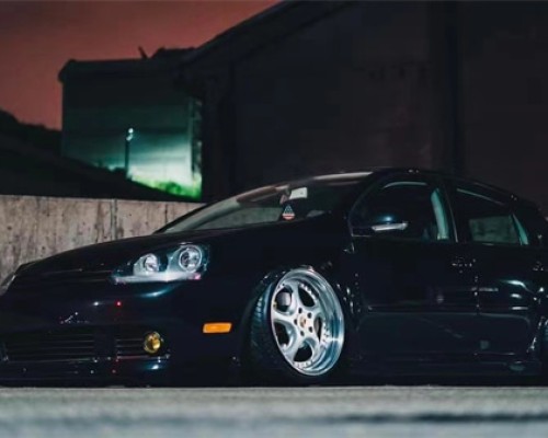 Leading the Lowered Trend, Showcasing Personal Style – The Lowered Styling of Volkswagen Golf 5