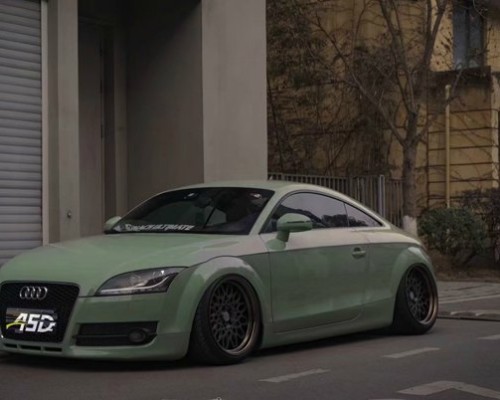 The Lowered Audi TT: A Remarkable Transformation