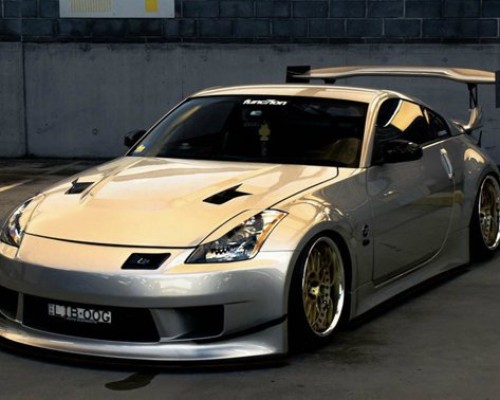 “Nissan 350Z Lowering: Crafting Dynamic Elegance”
