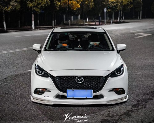 “Sleek Sophistication: The Mazda 3 Axela Lowered Customization”