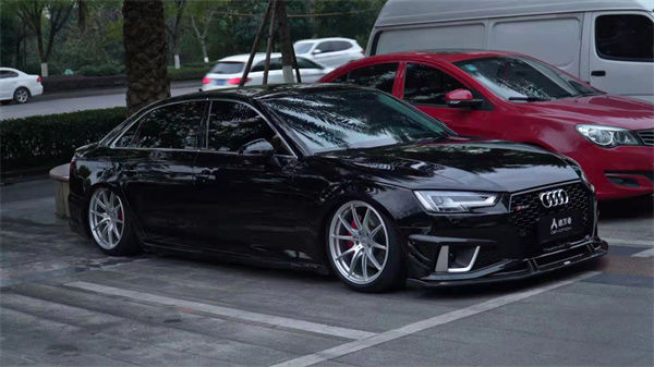 Stylish appearance Audi A4 lowered dynamic posture